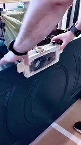 Comment réaliser le perçage d’un trou destiné à installer une serrure dans une porte en bois ? #bricolage #DIY #menuiserie #porte #serrure #outillage #astuce #france 🥨🇫🇷 | Blog-turquoise67