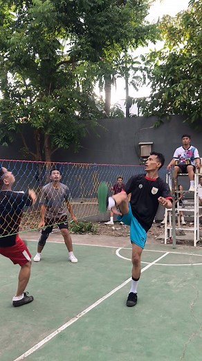 Block portal beton bikin heboh😆 #sepaktakraw #takraw #sunbackspike #serunyaolahraga #heboh | Dedy Adsor