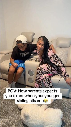 How parents expect you to act with younger siblings🤣🤣 #jokes #funnyshorts #relatable