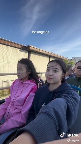 Discover Los Angeles: The Ultimate Bus Tour Experience