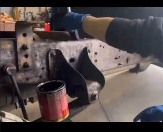 Experience the Ultimate Upgrade: Our New Wet Sandblasting Kit with Unbeatable Features! Upgrade your pressure washer into a powerful restoration tool with our NEW Wet Sandblasting Kit - now with unbeatable features! Our new version includes a brass nozzle and steel pick, transparent steel wire hose, maximum pressure of 5000 PSI, and is both corrosion-resistant and wear-resistant. With stable performance and high reliability, you can take on any project with ease. Strip away rust, paint, varnish,