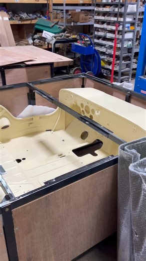 Checkout the new shipment of SGI tubs from India. The quality looks excellent. They are moving fast and we are getting ready to place another order. #SGI #JeepHunters | Jeepster Man