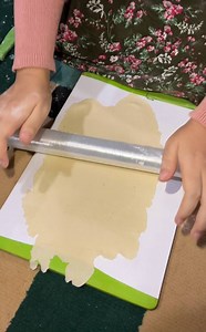 Bikin krupuk kulit Pangsit untuk toping mie cuan. | Meliya Gustina