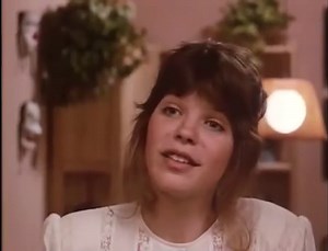 PLAYING BEATIE BOW (1986) 1h 28m. Director: Donald Crombie. Cast: Imogen Annesley, Peter Phelps, Mou