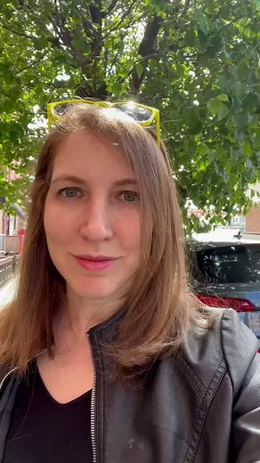 I stubbed my toe! This really hurts. When's the last time this happened to you? Any ideas of how to make it feel better?? Hit FOLLOW wherever you listen to AEE. #learnenglish #connectionnotperfection #allearsenglish #allearsenglishpodcast #englishvocabulary #ouch #englishexpressions | All Ears English