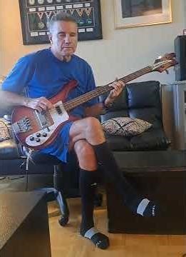 Hear Me Calling; Slade; bass cover.