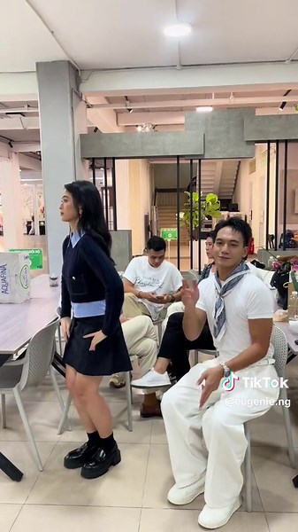 Miền và Phúc: Điệu Nhảy Lạc Nhịp Vui Vẻ
