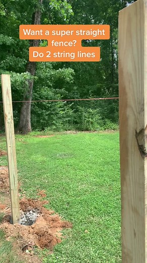 Straightening Fences: Builder Tips for the Perfect Barrier