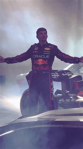 Max Verstappen cambia el número 1 por el 3 en la #formula1 #2026 #maxverstappen #landonorris #FIA