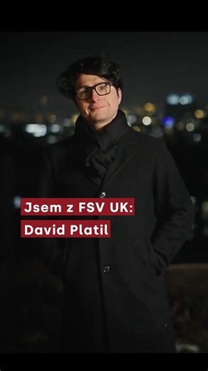Fakulta sociálních věd Univerzity Karlovy on Instagram: "David Platil vystudoval na @iss_fsv_uk obor Sociologie se specializací Sociální antropologie a navázal magisterským studiem Sociologie. 👨‍🎓 Má za sebou několik stáží, zkušenosti získal jak v neziskovém sektoru, tak ve výzkumných agenturách. Zajímá se také o urbánní antropologii a je spoluautorem knihy Nouzové kolonie z edice Zmizelá Praha. 📚 Podívej se na jeho medailonek #JsemzFSVUK! 👀 Celou verzi najdeš na našem YouTube."