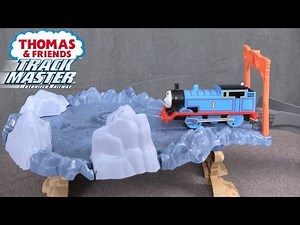 Thomas & Friends TrackMaster Motorized Railway Close Call Cliff Set from Fisher-Price
