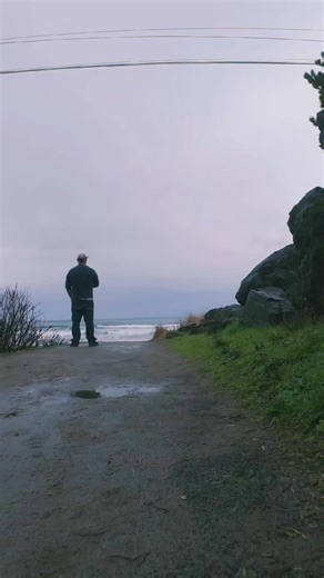 Drone flight during king tides sadly wasn't a crazy day for them like when its storming but can't fly days like that lol...#beach #kingtides #oregon #oregoncoast