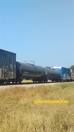 Thirty Seconds of Freight Train Sounds #youtubeshorts #train #freighttrain #trainsounds #railfan