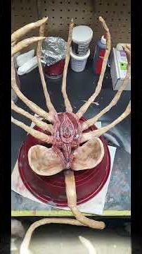 DIY Posable custom Facehugger