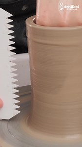 Beginner-friendly pottery shaping | DeMilked