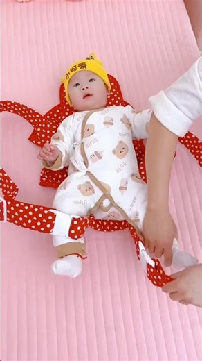 Bed to body in 15 seconds. Safe and easy to carry baby carrier for parents. 📌