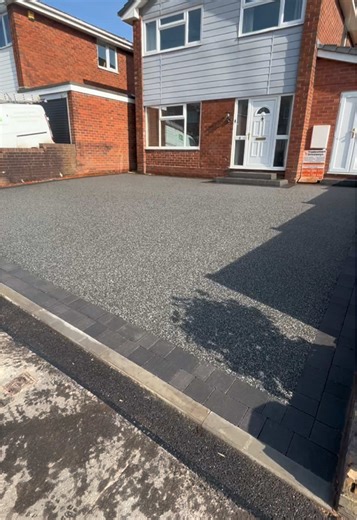 Fresh upgrade just landed! ✨ This resin bound driveway features a smooth, modern finish, framed with a crisp tegula border and brand new steps to complete the look. Strong, stylish, and built to impress from the moment you arrive! ✅ #resindriveway #drivewaymakeover #stepupgrade #curbappeal #qualitywork #tradesmart #beforeandafter