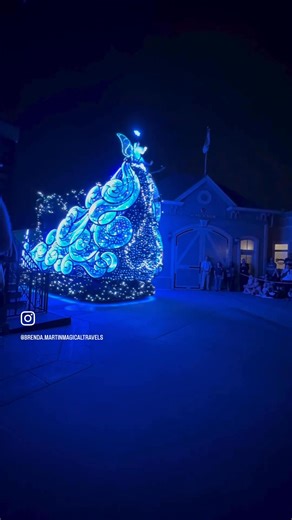 Parades at Disney are fantastic. # #disney #NowBooking2026 #HealingThroughTravel #travelagent #disneyworld #Disney2025 | Brenda Meredith Ellis