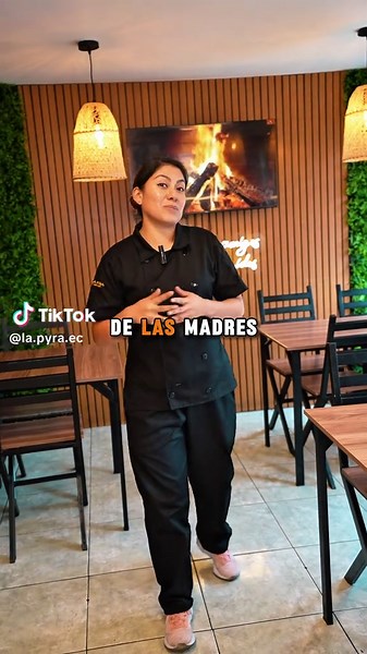 Te esperamos en La Pyra este 10 de mayo #parrilla #villaflora #grill #diadelasmadres #madre