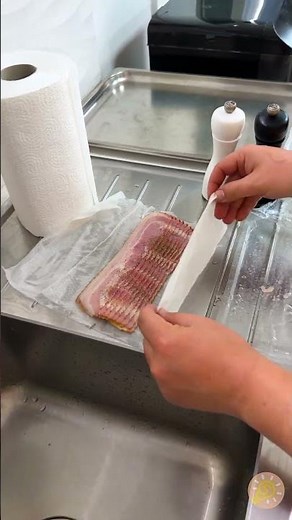 Bacon in der Mikrowelle zubereiten 🥓 Schneller Küchenhack! #Kochen