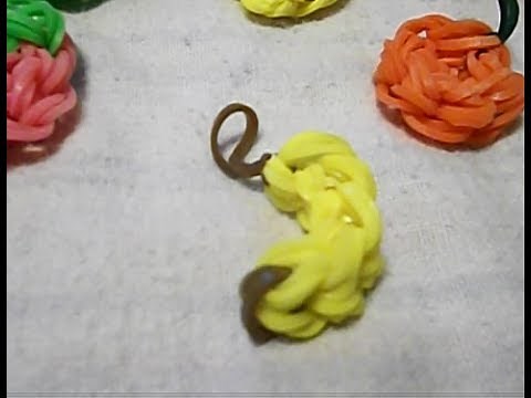 Mini banana charm on the Rainbow Loom- Easy!
