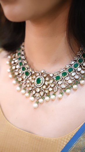 Step into your fairy tale with our enchanting necklace, an exquisite blend of polkis, diamonds, and pearls. Designed to be timeless, this masterpiece from our Victorian Collection will add a touch of royal grace to your special day. . . #ParnicaaGold #ElegantJewelry #TimelessElegance #royal #necklace #reel | Parnicaa