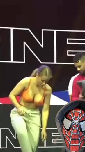 SPIDERCUZ on Instagram: "WORD TO MOMMY WE GOTTA START WATCHING FEMALE BOXING 🥊 🕷️💙🕷️ CAUSE SHORTY GOT THE LINGERIE ON 🍊 DOONIES LOOK 👀 HEAVY 🏄‍♂️ BATMAN TOUCHIN ROBBIN 🦇🔫"