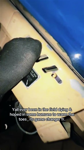 Female Soldier Warmest Spot in Tank 😂🔥