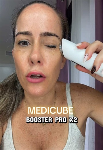 Alucinando estoy con el Booster Pro X2 de Medicube 🥰 es una pasada, con 7 tratamientos y 6 niveles de intensidad 💫 por aquí lo tenéis a mejor PRECIO‼️ #booster #medicube #facial #ofertasparati #boosterpro