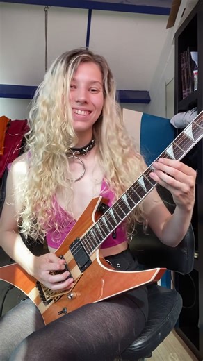 Sonia Anubis Guitar Solo Performance