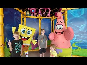 SpongeBob SquarePants, Patrick Star and Squidward at Universal Studios!