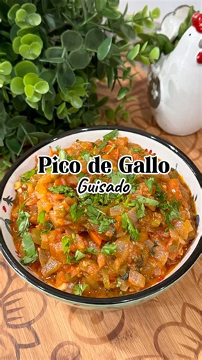 The flavor of a traditional Pico de Gallo vs Pico de Gallo Guisado is very different. Try it both ways and let us know which one you prefer. #picodegallo #mexicansalsa #salsarecipe #explore #foodstagram #mexicanfood | Salty Cocina