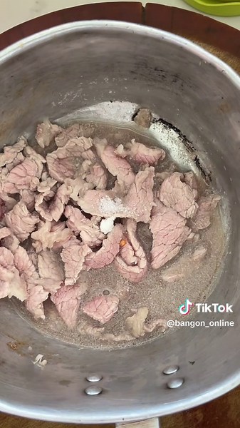 ลาบซอยติดมันแซ่บๆ #ยายอร #แซบนัวส์ครัวยายอร #ร้านลาบบัณฑิต #จานนี้ทีเด็ด