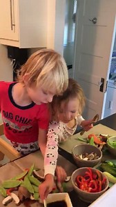 Dinner so easy, even a kid can make it. ✔ Organic, locally sourced ✔ Family-friendly meals perfectly portioned ✔ Made in less than 30 minutes ✔ Vegetarian, gluten-free and nut-free options ✔ Organic cookie dough included in every box ✔ Delivered to your door each week | One Potato