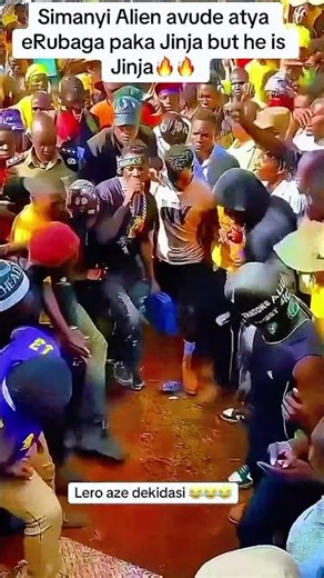 MASSIVE ENTRANCE OF ALIEN SKIN ON STAGE- WATCH OUT