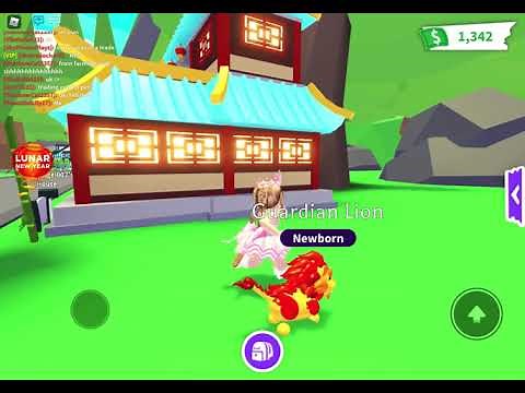 Adopt Me! Exploring the New Lunar House!