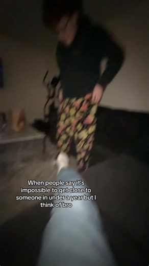 Love you bro#makemefamous #viraltiktok #fypシ゚ #bro #hellotiktok @Ben | to my brother