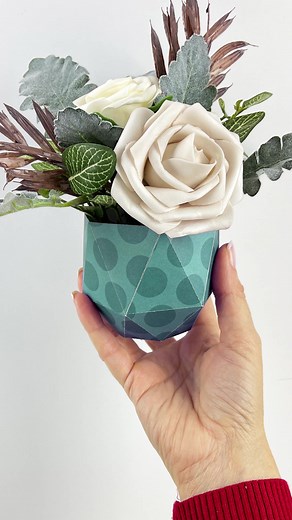 DIY Paper Vase Craft Tutorial with Jennifer Maker