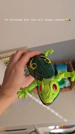 This Wall Climbing Gecko is one of the top toys of the year — and for a good reason! It’s absolutely hilarious to play with — it climbs on the wall, ceiling, and floor, all controlled by a remote! 😍 Kids can’t stop laughing when they see it crawling around... and honestly, adults have just as much fun with it too 😂 As for my cat… let’s just say she’s not a fan 😅 Link in the comments 🦎🎄 #WallClimbingGecko #GeckoToy #ChristmasGiftIdeas #HolidayGiftGuide #TopToy2025 #KidsToy #FunToys #RemoteCo