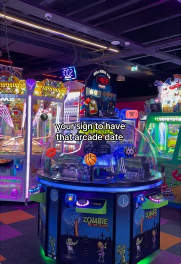 Such a fun interactive date! 👾#arcade #arcadedate #yoursign #fyp #foryou #foryoupage