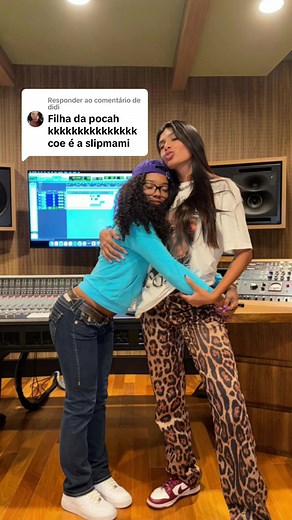 Entrevista divertida com a filha da MC Pocah | SlipMami revela momentos engraçados