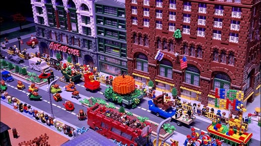 World's tiniest Thanksgiving Parade built with 20,000 LEGO bricks and 1,000 LEGO Minifigures | Video