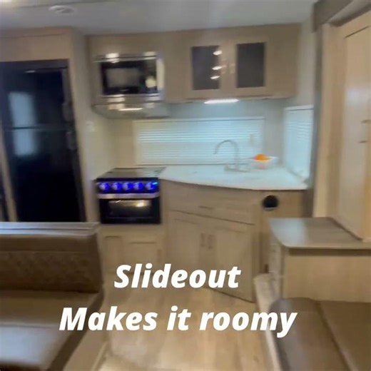 2020 Coachmen Freedom Express 246RKS