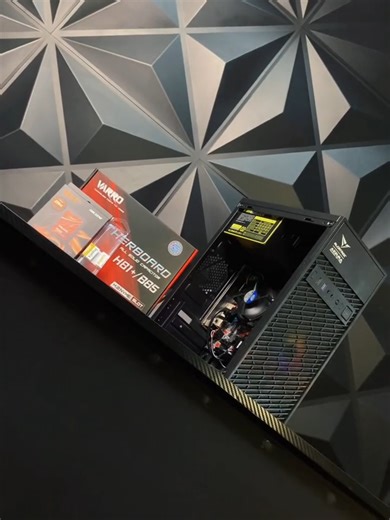 Terima kasih Kakak Sudah Rakit PC di @jmteknologi_solo Bisa Juga Custom Rakitan Menyesuaikan Budget dan Kebutuhan Spesifikasi - HIKSEMI SILK 256GB SATA - Intel Core I5 4590 Tray - FAN Original Intel 1155 - HYNIX 8GB DDR3 - Alcatroz Azzura Millenia Air 1 RGB WO : MJS040126/WO-0036 Buat yang mau rakit PC atau tanya tanya dulu bisa langsung DM atau Chat nomer admin ya https://linktr.ee/jmteknologi_surakarta Bisa Juga Custom Rakitan Menyesuaikan Budget dan Kebutuhan