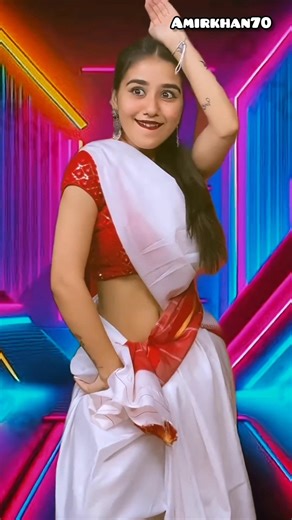 Dance Kar Rahi Hai Ya Fir Majak❤️__😂👇#jaatni #indianidol #hindisong #majak #shortvideo#ytshorts