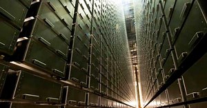 Robots Retrieve Books in University of Chicago's New, Futuristic Library