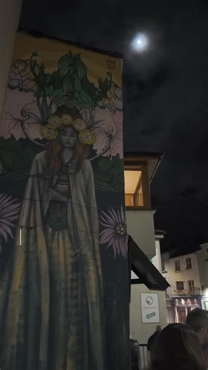 A crowd gathered in Killorglin this evening for a Biddy’s Day ceremony, where candles were lit in honour of the Brigid Flame. 🕯️ The flame is a long-standing symbol of hope and renewal, carried forward through tradition and community. #BiddysDay #Killorglin #StBrigid #Kerry | Radio Kerry