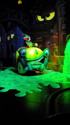 Nat (me) {off-screen} saw Roger Rabbit, Greasy, Wheezy and Smarty Weasels