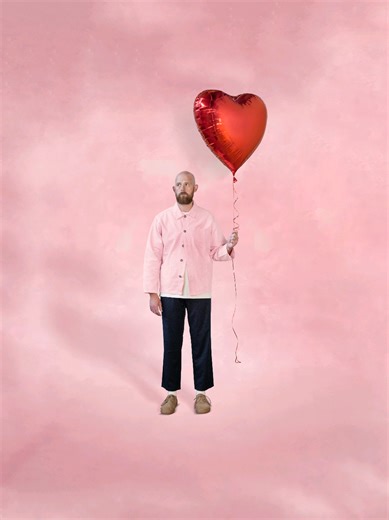 Most of a wedding happens in moments like these. Twenty seconds from a ten hour day photographing Dizo and Simmo’s beautiful, relaxed pub wedding in summer 2024. I always tell couples who are looking for wedding photographers that the vast majority of their final gallery will be candid images. Usually around 90 to 95 percent. Those in-between moments are what I love most, because they capture the joy, connection, and atmosphere of the day exactly as it felt. So this little reel hopefully gives y