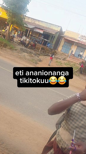 hehehe 😂 eti ananionanga Tikitokuu #humanity #usa #apostledanwema #kenyantiktok🇰🇪 #danwema